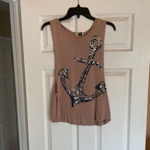 Tank top, muscle shirt style